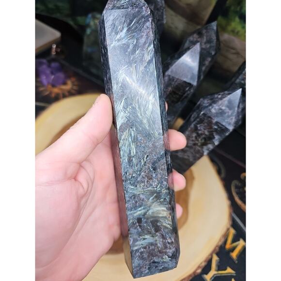 1ea Arfvedsonite Garnet Blue Flashes Crystal Point Tower Polished 1.5- 1.90lbs - Picture 6 of 12